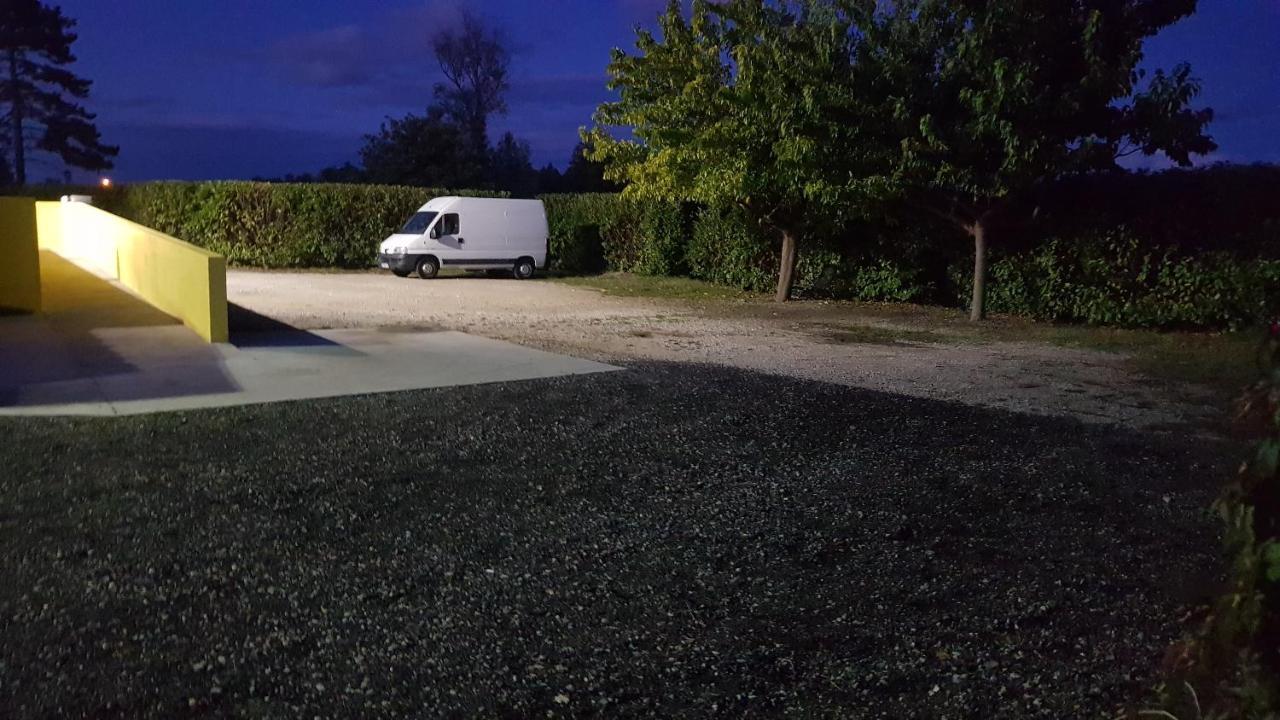 Auberge De La Licorne Eu Livron-sur-Drôme Exteriér fotografie